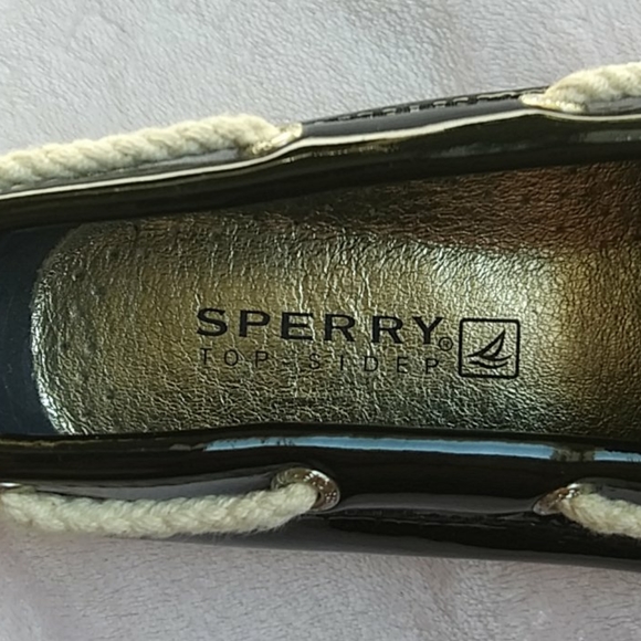 Shoes - Picture 4 of 4